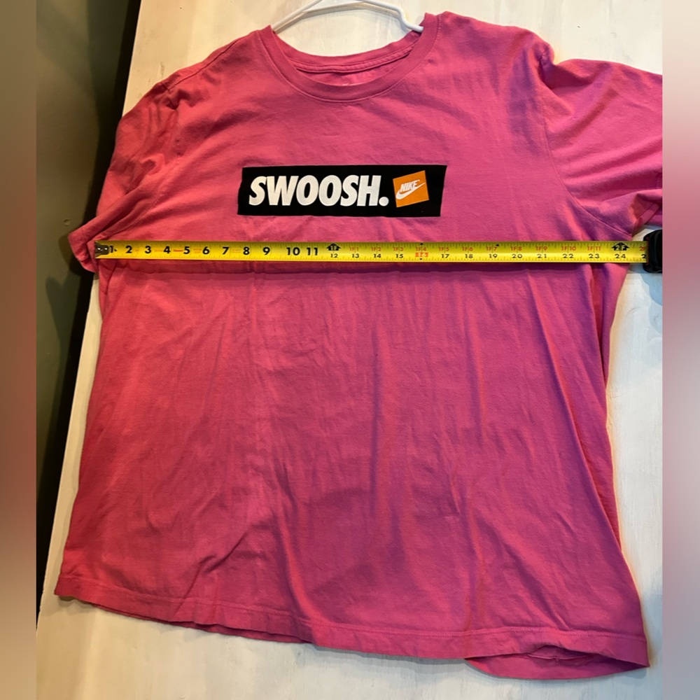 Nike “Swoosh” Men’s Pink Tee - Picture 6 of 7